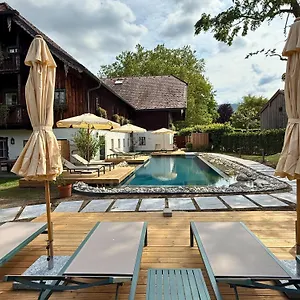 4* Hotel Der Schlosswirt Zu - Biedermeierhotel Und Restaurant